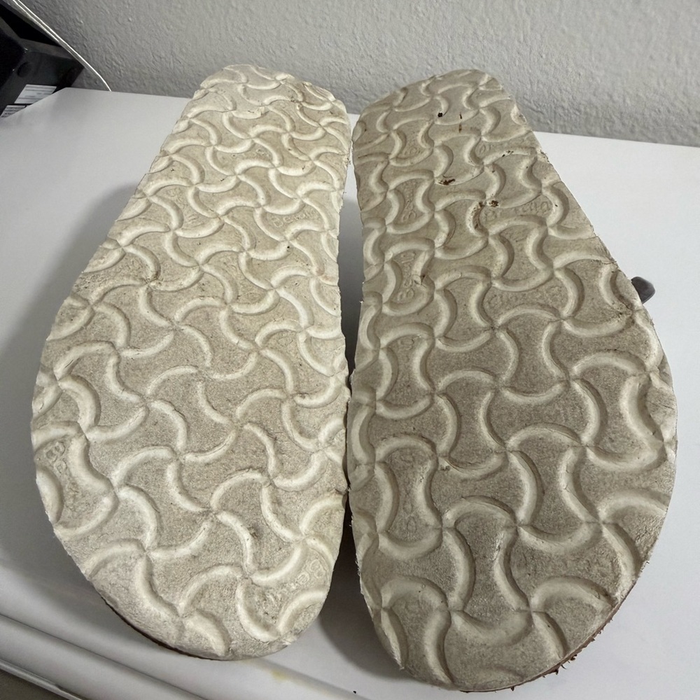 Birkenstock women size 8 betula Silver Triple-Strap Sandals - Picture 6 of 7